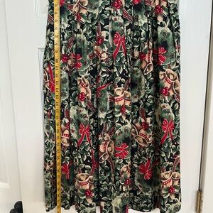 Vintage Christmas green/Red Women's Skirt charter club sz 16 pleated